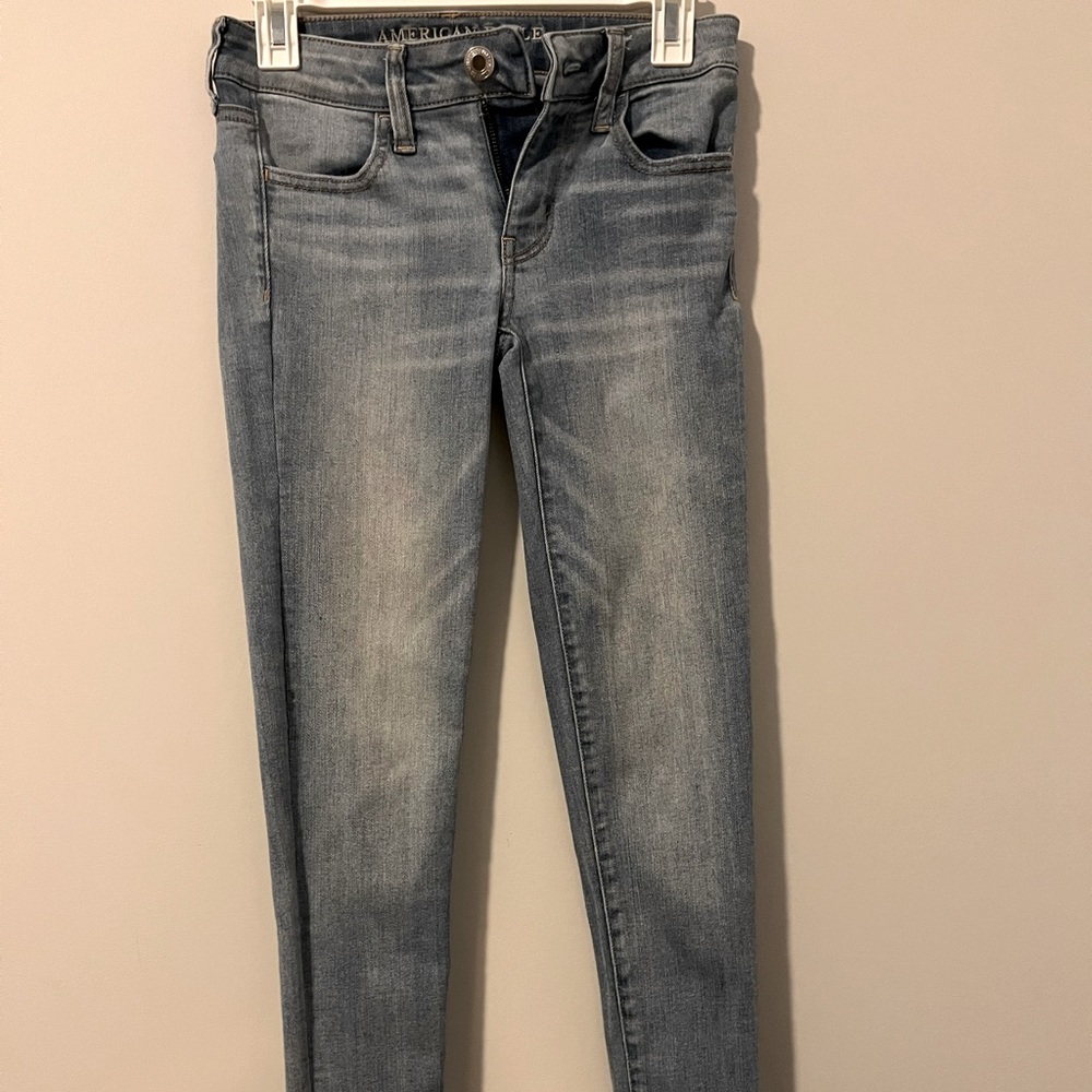 Lightly worn AE jeans size 0
